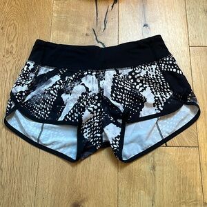 Lululemon Speed Up Low-Rise Lined Short 2.5"